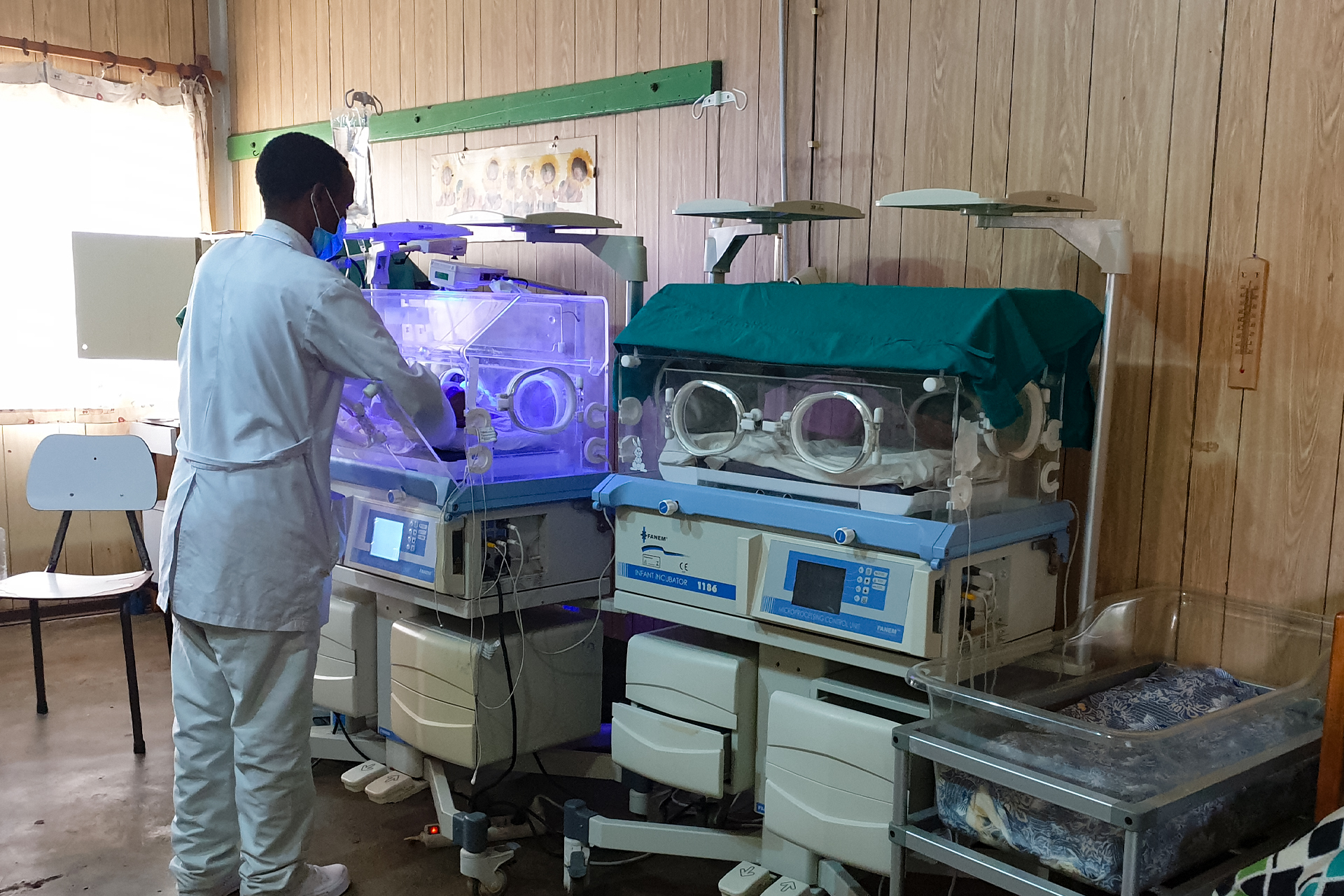 Mejora de los cuidados intensivos maternales y neonatales en 6 instituciones de salud