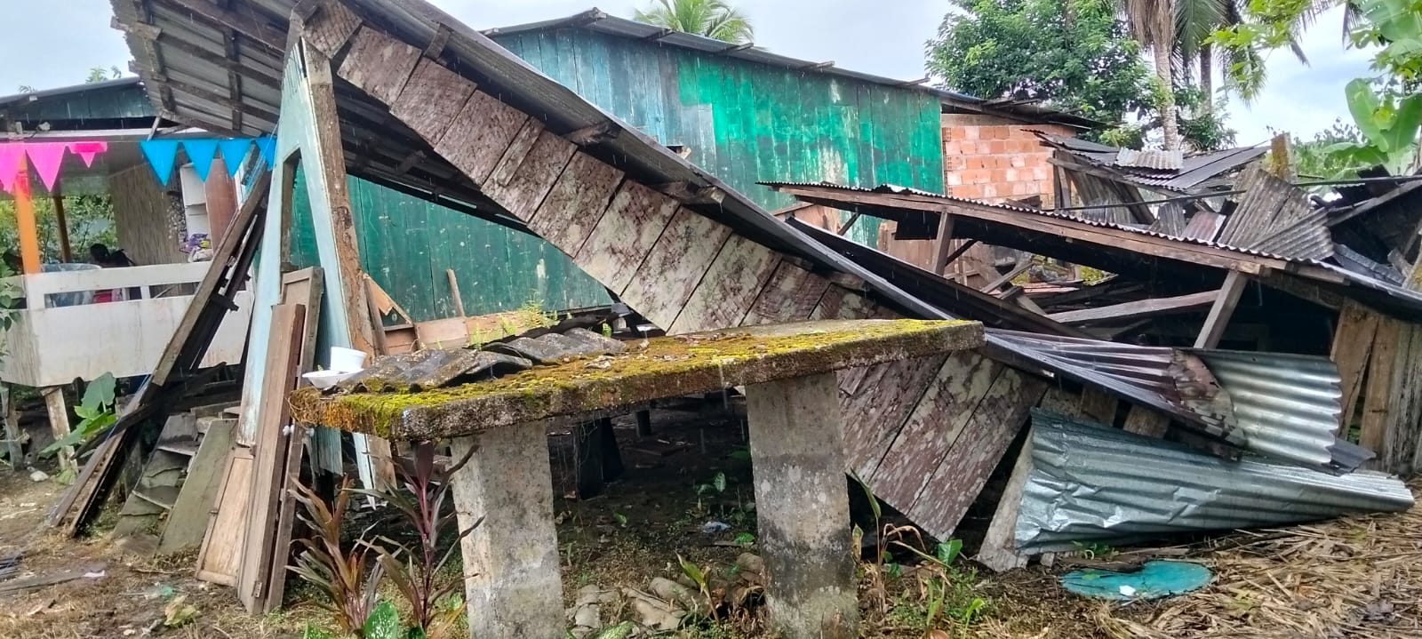 En la zona sur del Chocó, de Río, San Juan y sus afluentes se han registrado importantes daños en viviendas, infraestructuras y servicios esenciales. Foto: CRPC