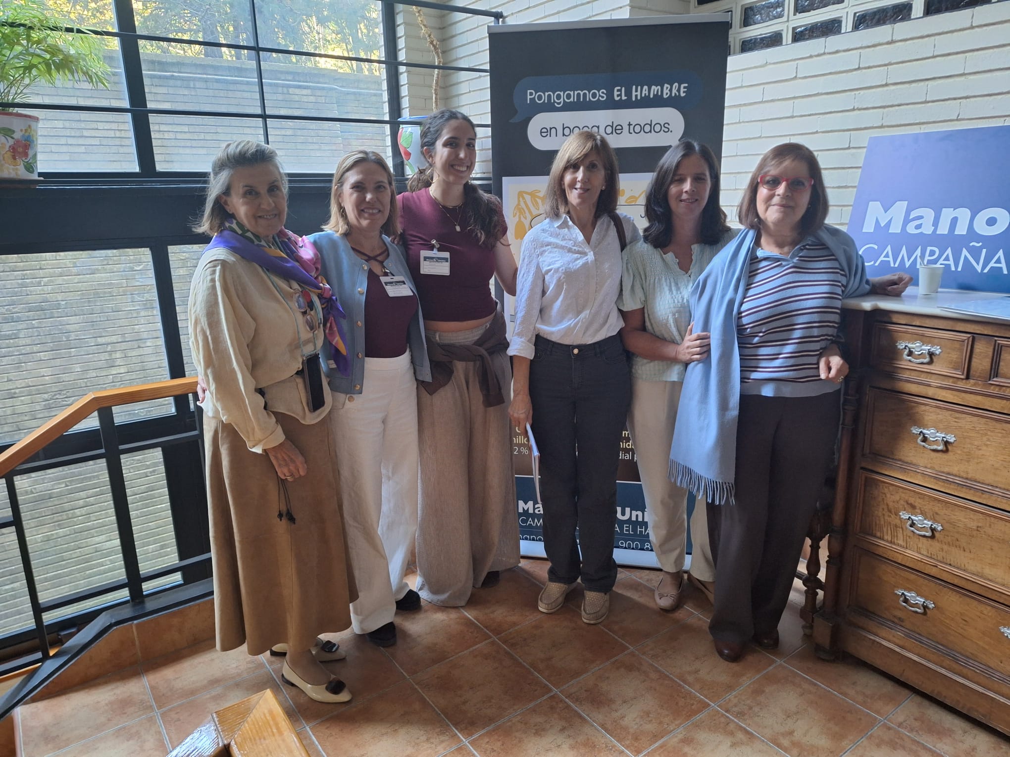 Grupo de Manos Unidas Murcia junto con Cecilia Pilar