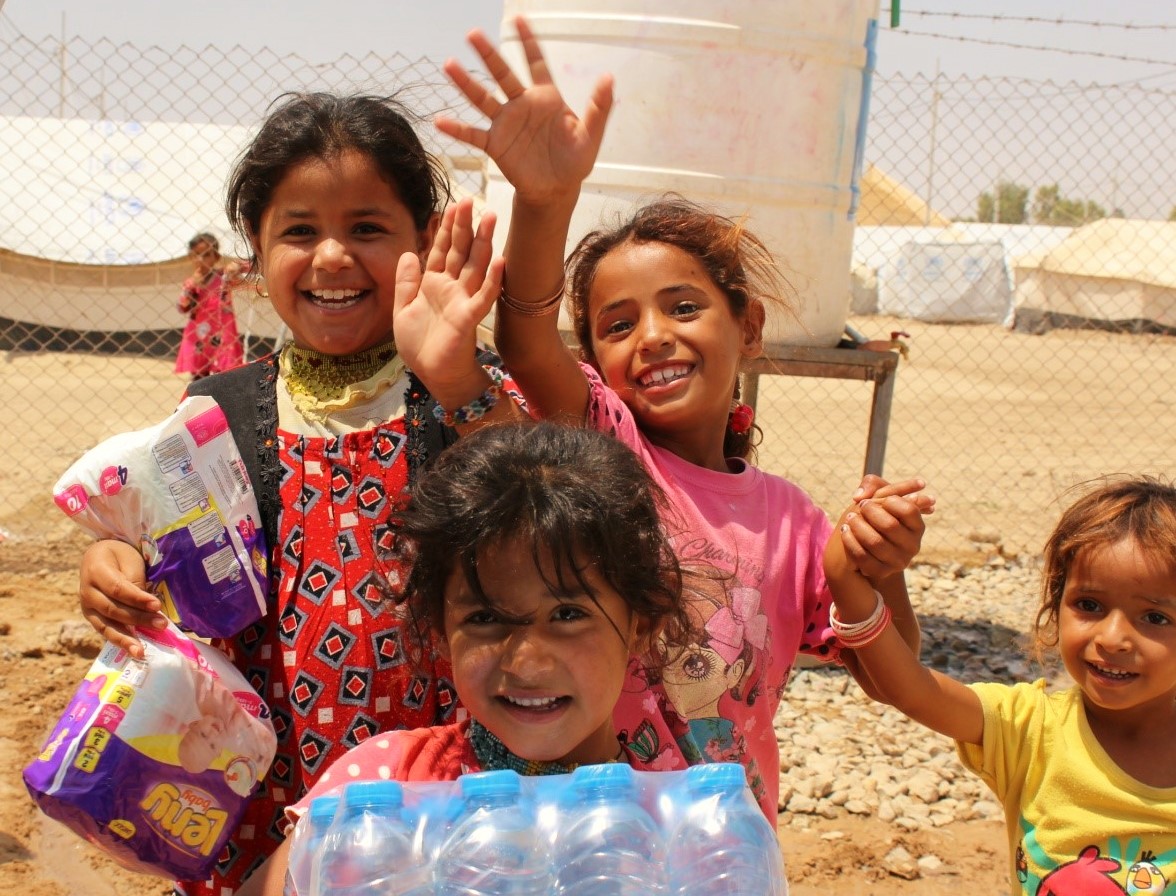 Distribución alimentos de primera necesidad para refugiados iraquíes