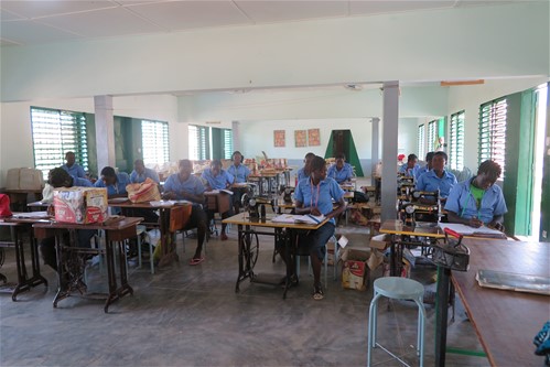 Proyecto de formación para mujeres jóvenes en Burkina Faso
