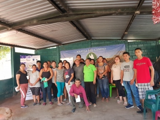 Mujeres y jóvenes defienden sus derechos y promueven la prevención de la violencia y la seguridad alimentaria en Sonsonate, El Salvador.