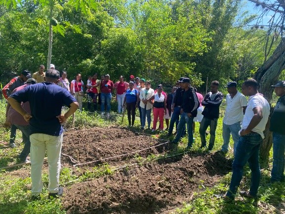 Agroecología para una vida digna: 37 comunidades rurales luchan contra el hambre en República Dominicana  