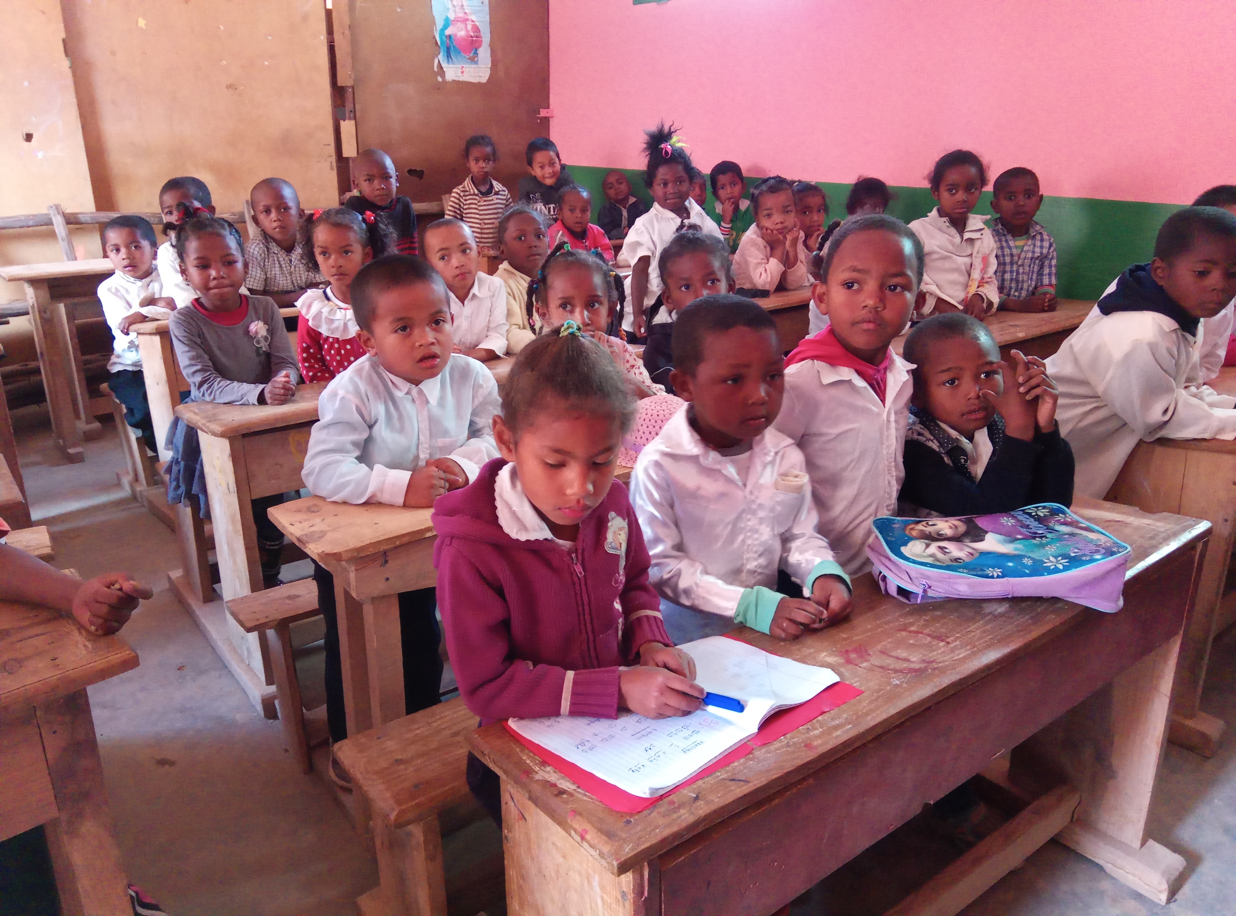 Acceso a la educación primaria y secundaria en Belo Sur Mer. Fotos: Manos Unidas
