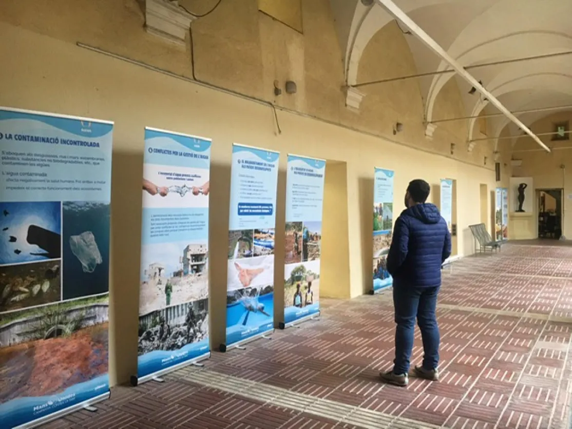 Exposición "L'aigua és essencial per a la vida"