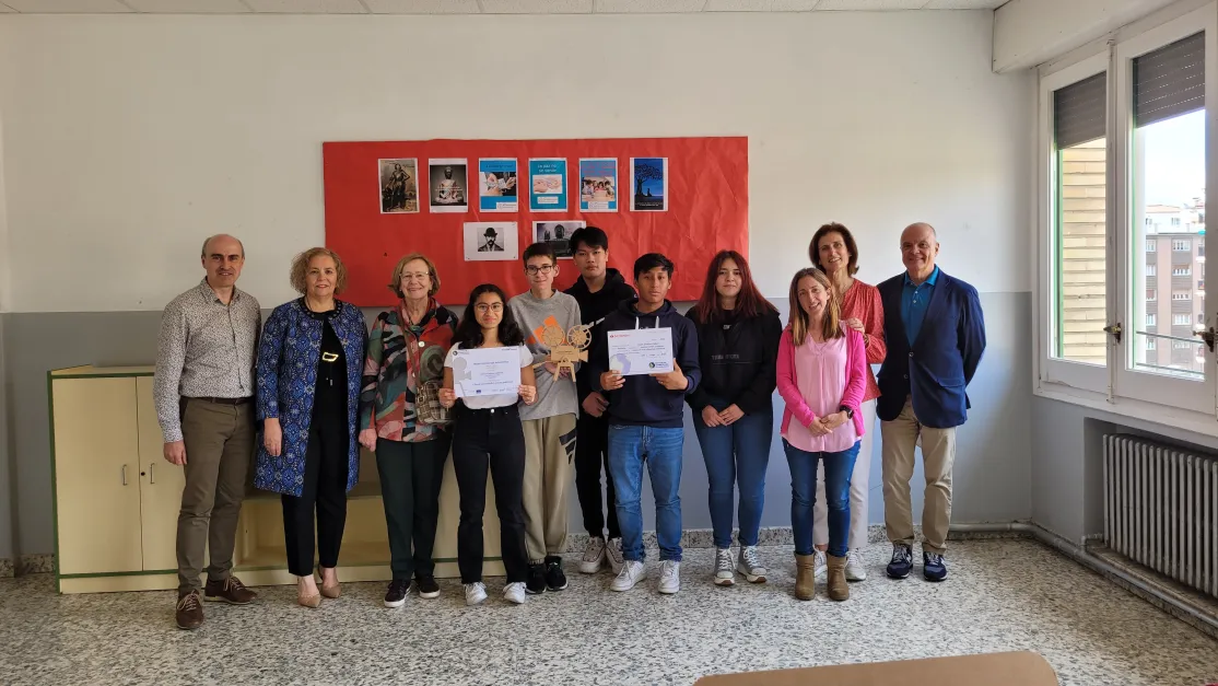 Entrega del primer premio de Clipmetrajes en el Colegio Santa Catalina 