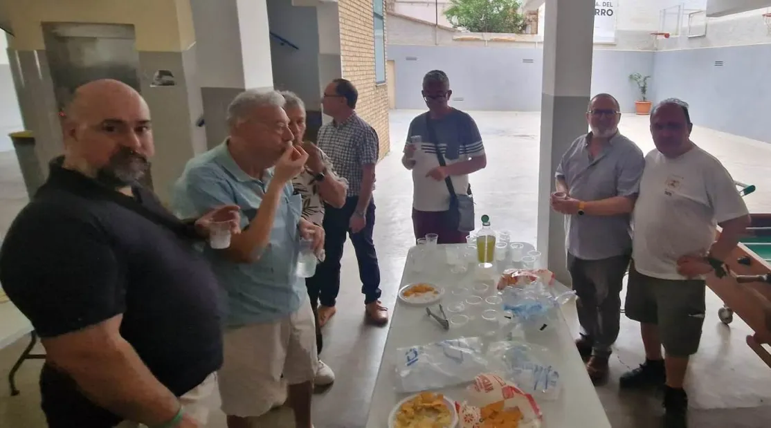 Aperitivo solidario en Benetússer Manos Unidas Valencia