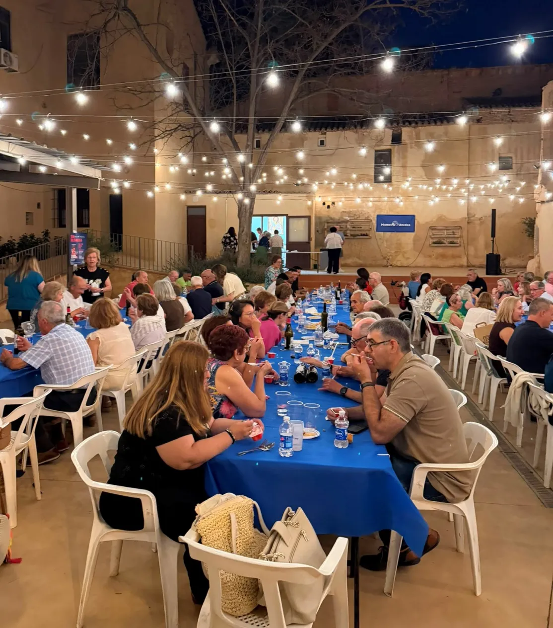 cena solidaria en Requena