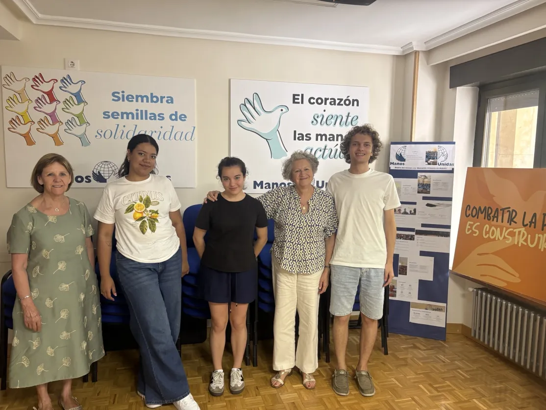 Manos Unidas Salamanca recibe a la Fundación FABRE