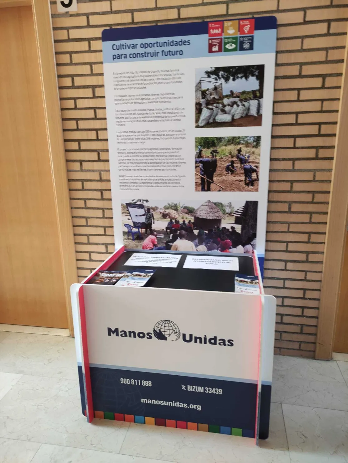 Stand informativo con folletos