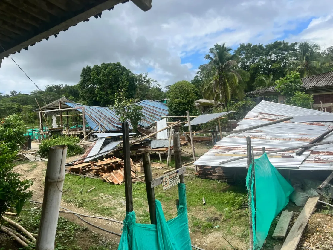 Casa destruida en la zona del Chocó tras el devastador terremoto de Colombia