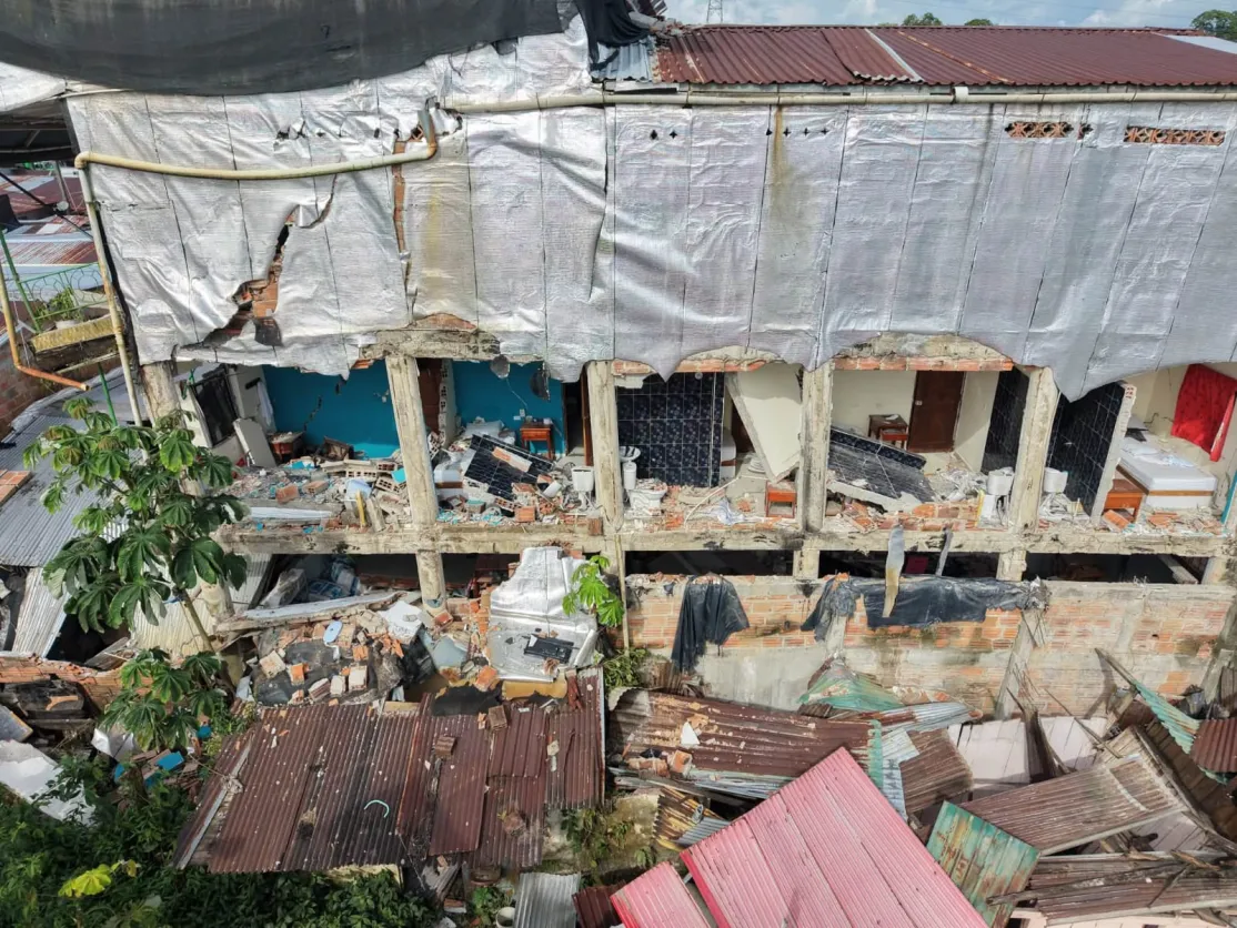 Imagen vivienda destruida terremoto Colombia_zona Chocó