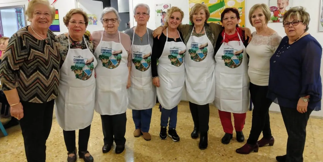 La delegación comarcal de Picanya de Manos Unidas Valencia celebra una merienda solidaria. 