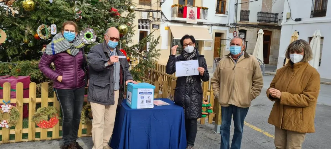 Sorteo Solidario en la comarcal de Benissa de Manos Unidas Valencia.