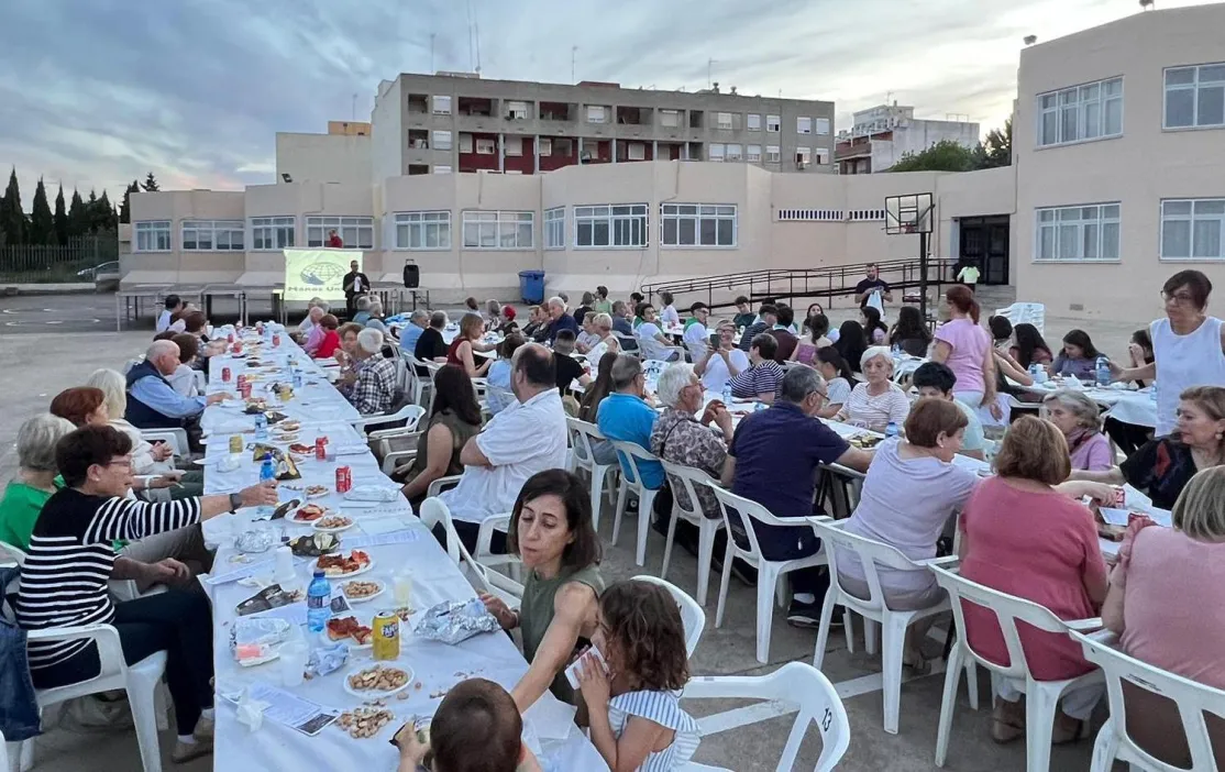 Cena del hambre de la comarcal de Manos Unidas Valencia en Canals. 