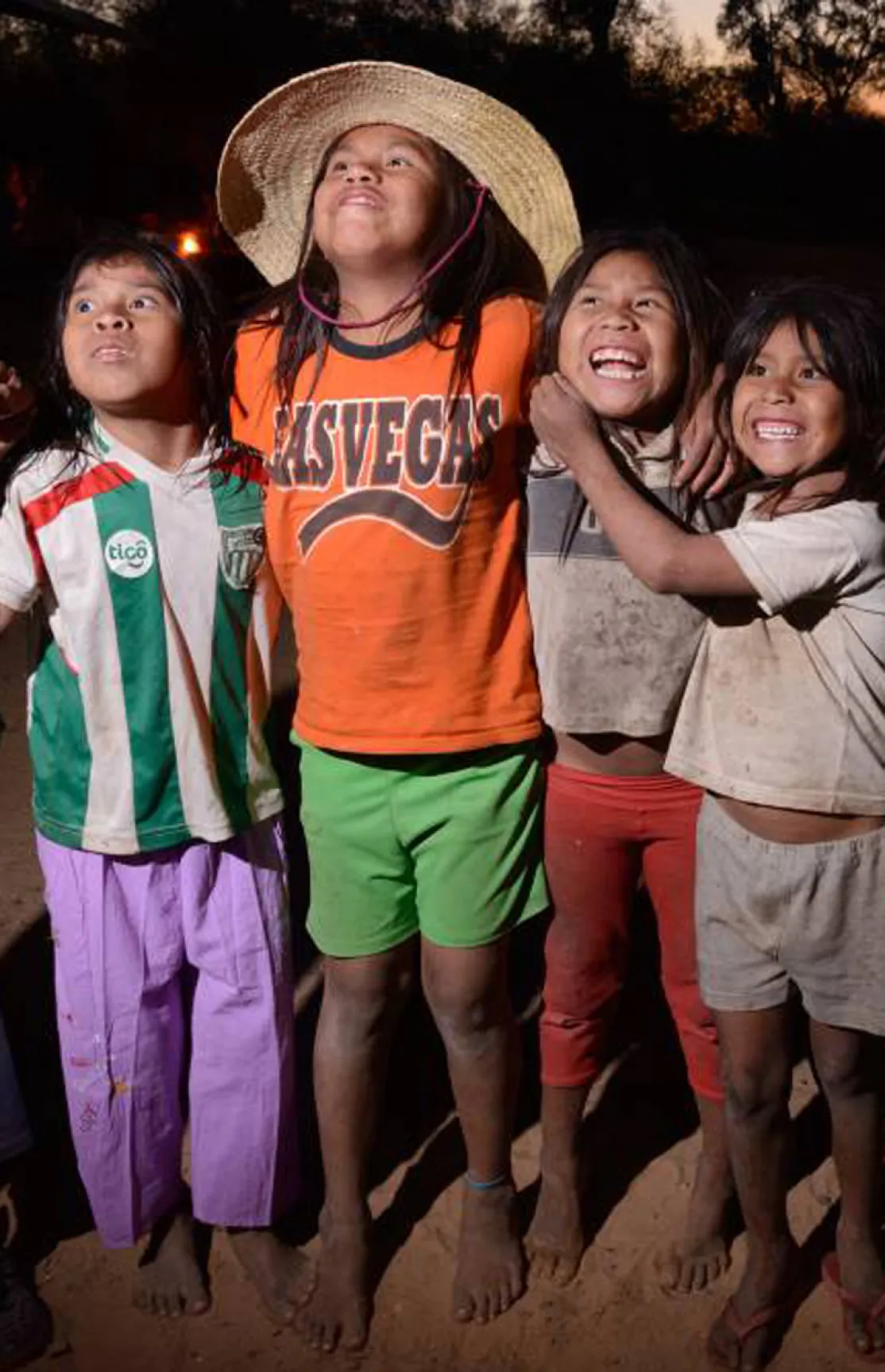 Un grupo de niños ayoreos totobiegosode.