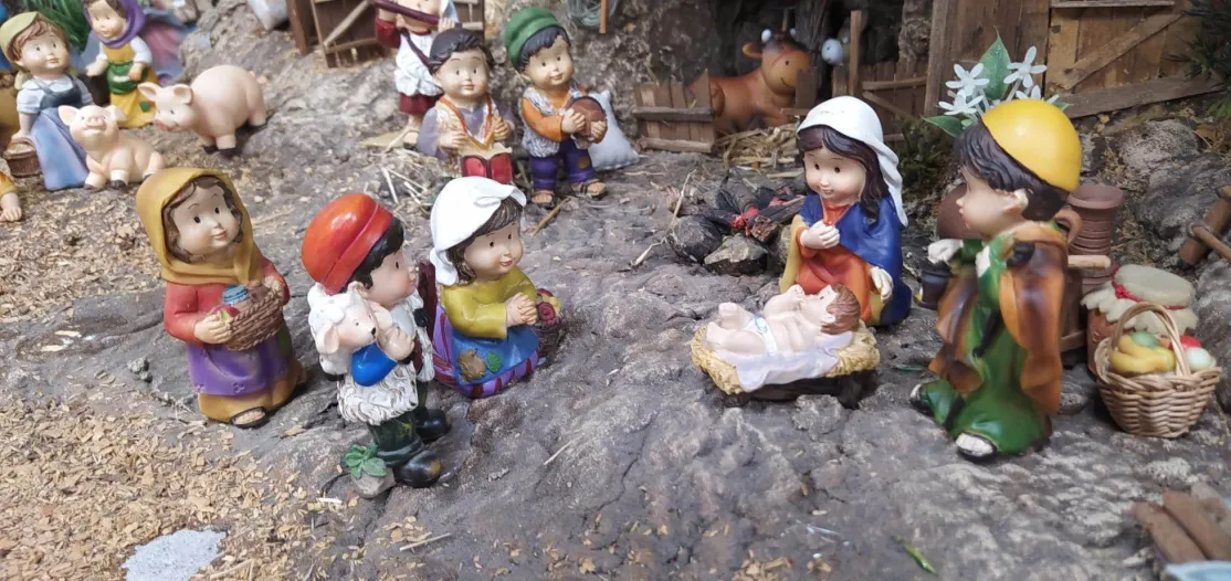 Nacimiento montado en Manos Unidas Valencia por el belenista Alberto Morugán. 
