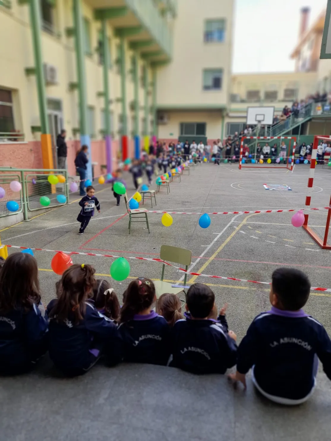 Carrera solidaria en el colegio Asunción de Vallecas a favor de Manos Unidas