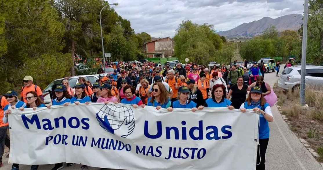 Gran Éxito de la marcha solidaria "Santomera camina con Manos Unidas".
