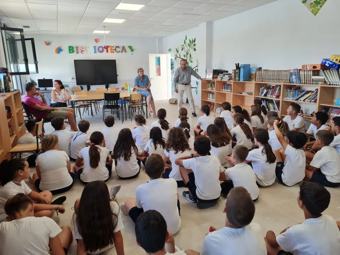 Entrega de diplomas de Manos Unidas Madrid en el CEIP Blas de Lezo de Parla