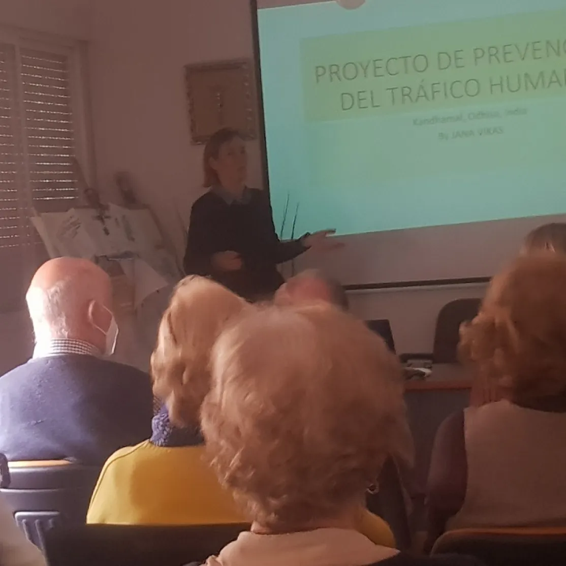 Charla de Ana Luna en Manos Unidas Madrid
