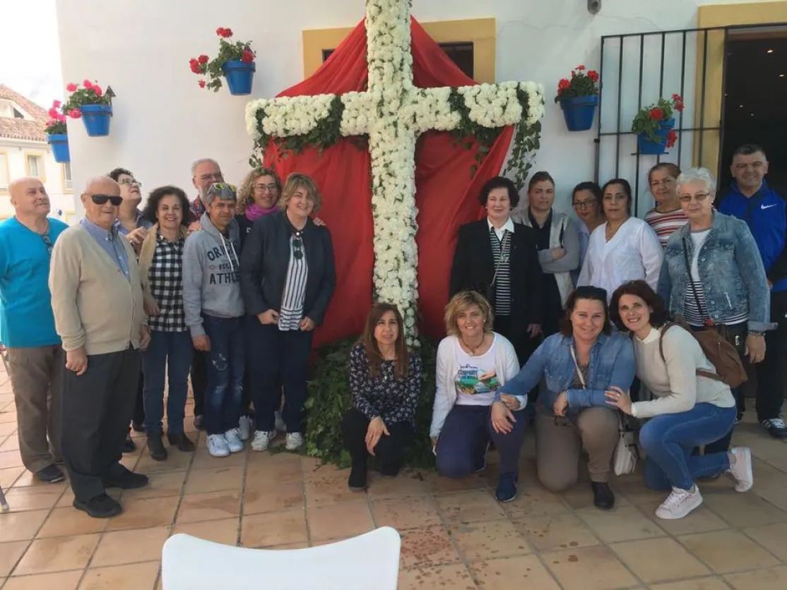 Cruz de Mayo en Estepona a favor de Manos Unidas