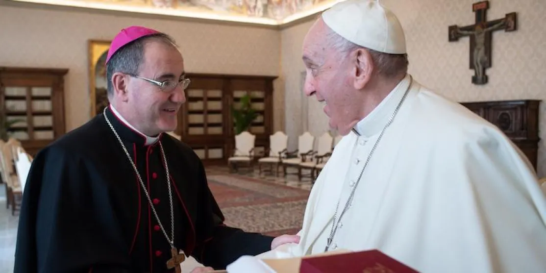 Manos Unidas ONG - Saludo del Papa a Monseñor Santos Montoya