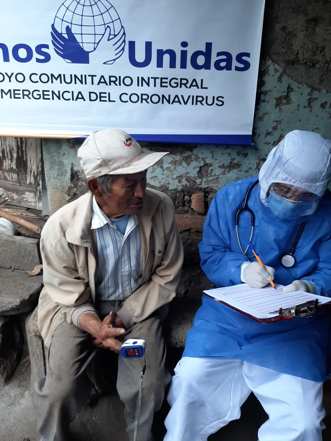 Atención sanitaria a pacientes de los barrios del sur de Quito. Proyecto: Apoyo Comunitario Integral por Emergencia del Coronavirus. Foto: Fundación Tierra Nueva (Ecuador)
