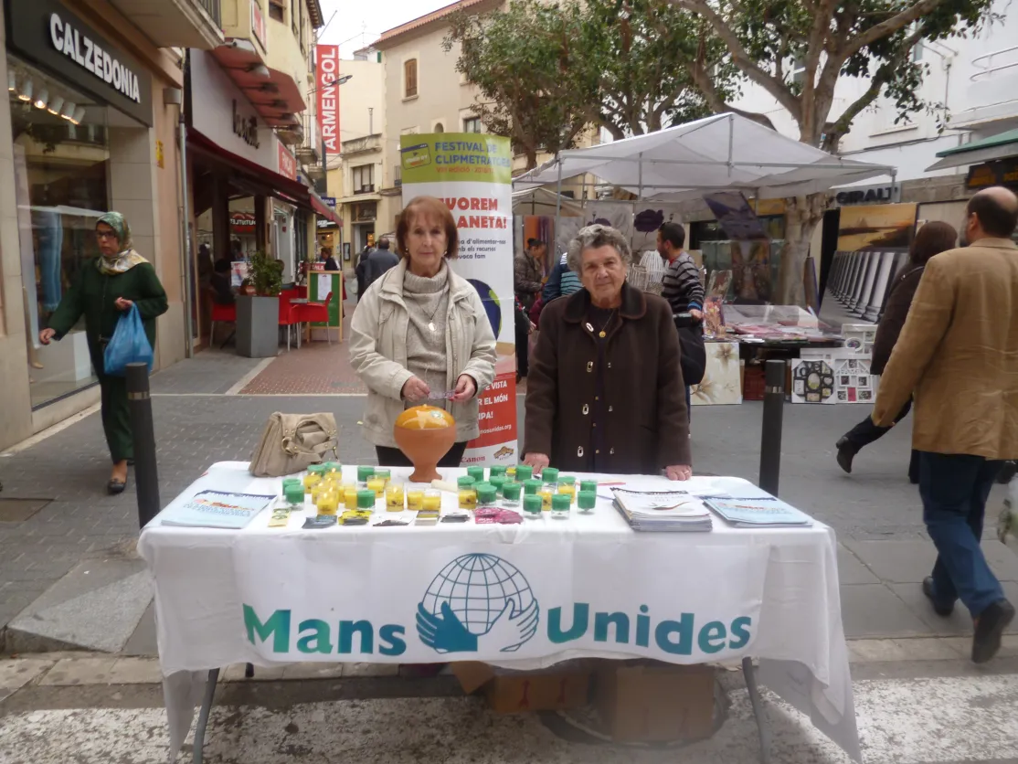 Encendido de velas en Vendrell