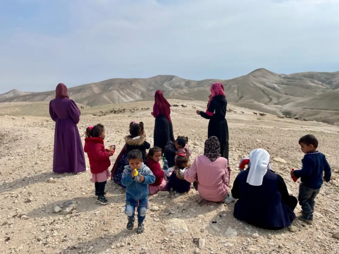 Niños beduinos participan en los campamentos de verano. Foto: Hnas. combonianas/Manos Unidas