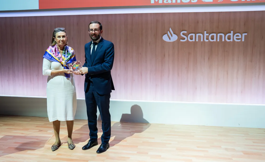 Entrega de fondos Banco Santader. Foto: Banco Santander