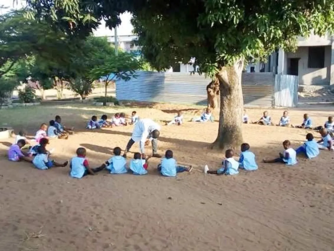 La empresa valenciana Gestinmédica apoya la educación de calidad en una escuela de Mozambique