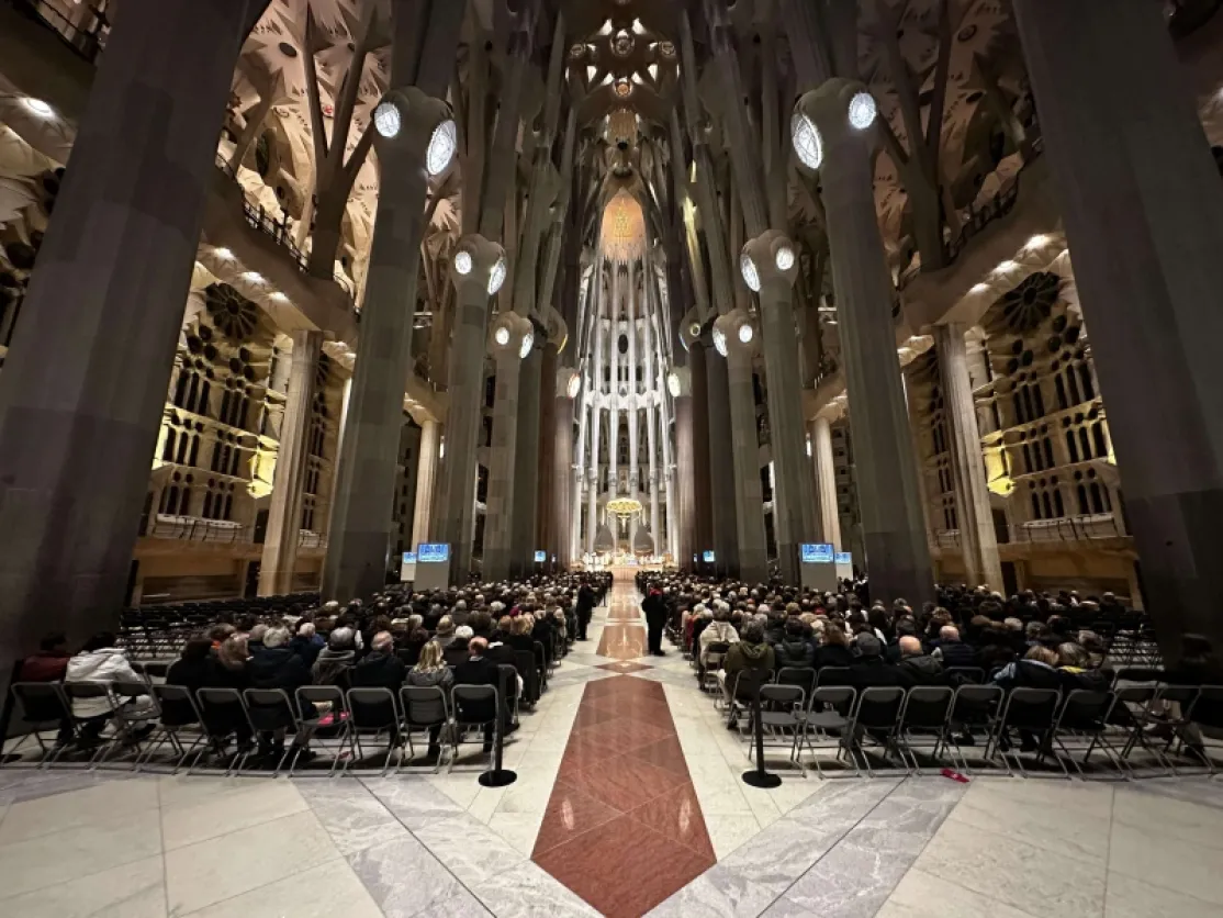 Manos Unidas celebra sus 65 años con una emotiva eucaristía en la Sagrada Familia
