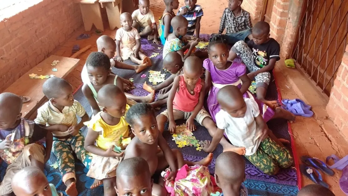Huérfanos acogidos en la parroquia de Bangassou. Foto: Fund. Bangassou
