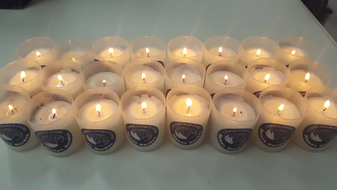 Encendido de la llama y lectura del manifiesto