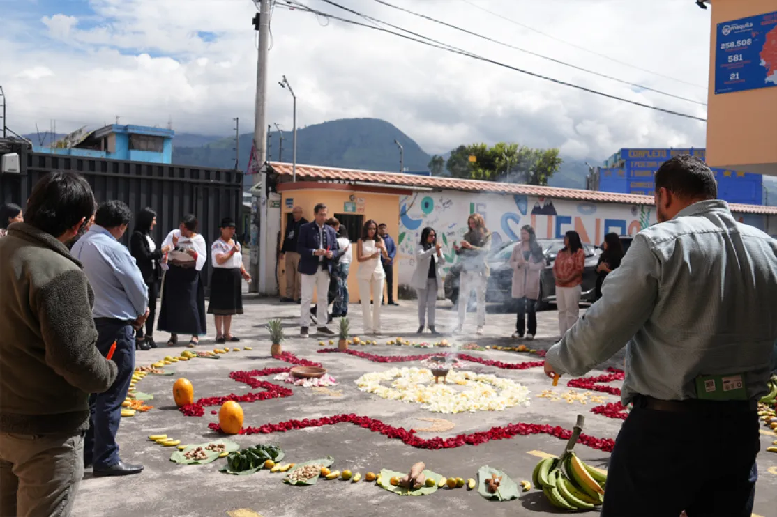 Mario Alonso Puig, embajador de Manos Unidas, en uno de los actos celebrados durante su viaje a Ecuador. Fotografía: Maquita