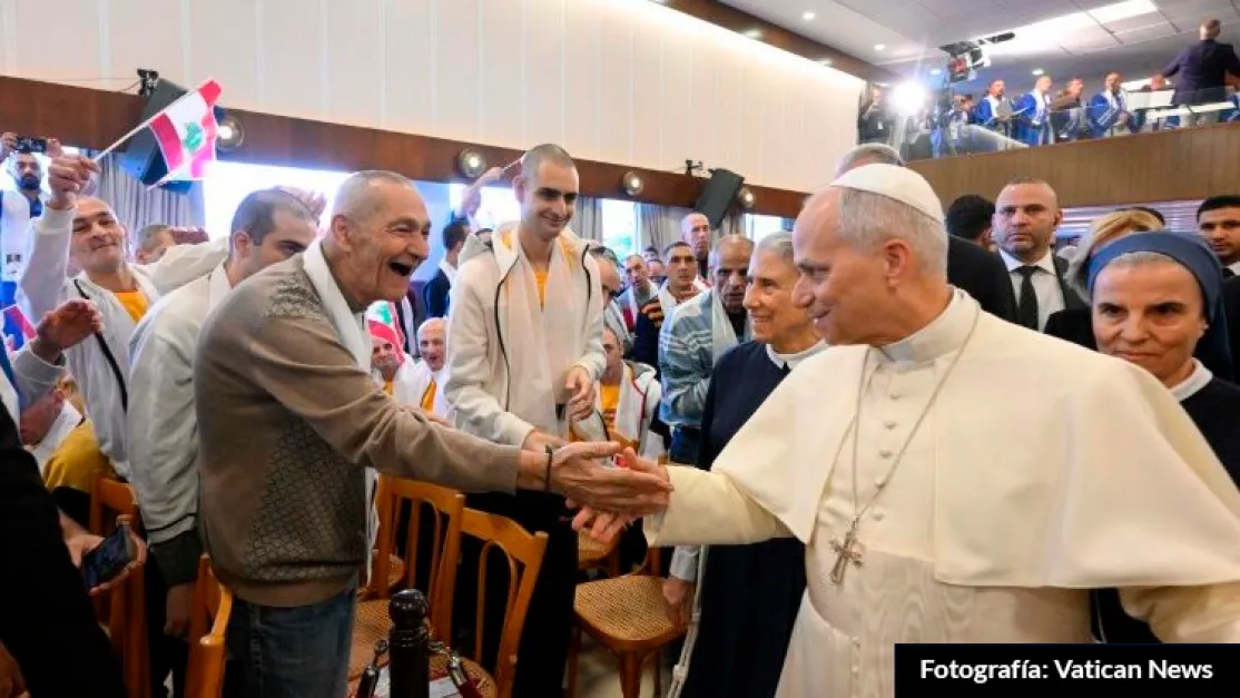 El Papa visita el hospital psiquiátrico de la Cruz, que apoya Manos Unidas. Fotografía: Vatican News