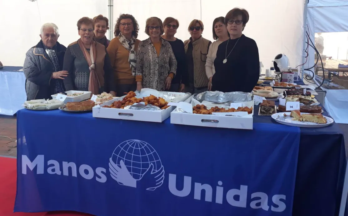 Mesa solidaria en "Fira de Nadal" de Nules