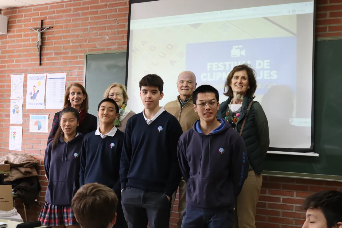 Entrega del segundo premio de Clipmetrajes en el Colegio San Cernin de Pamplona