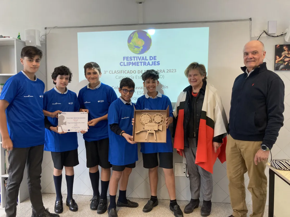 Entrega del tercer premio de Clipmetrajes en el Colegio Miravalles - El Redín de Pamplona