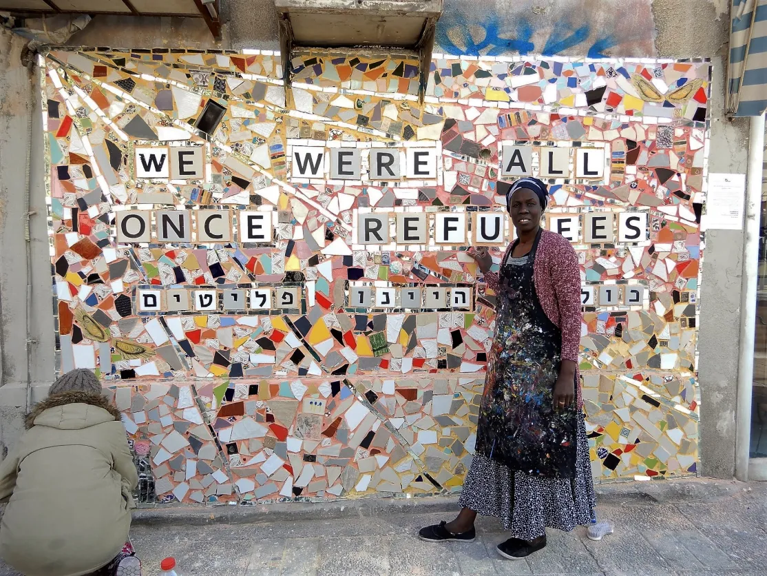 Mujer eritrea solicitante de asilo en istrale. Foto: Kuchinate/Manos Unidas