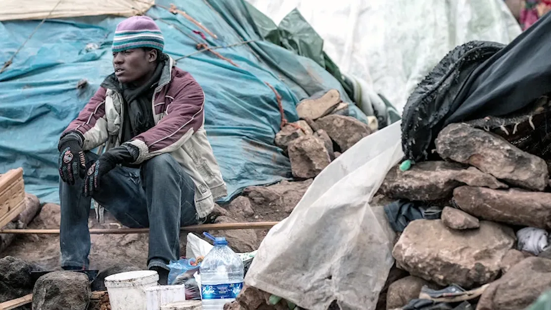 Migrantes en un campamento del monte Gurugu. Foto: Delegación Diocesana de Migraciones de Nadorr