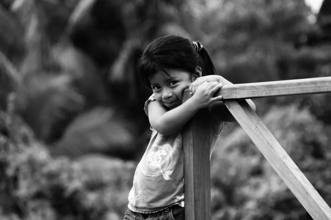 Niña en Guatemala (foto de Javier Fernández)