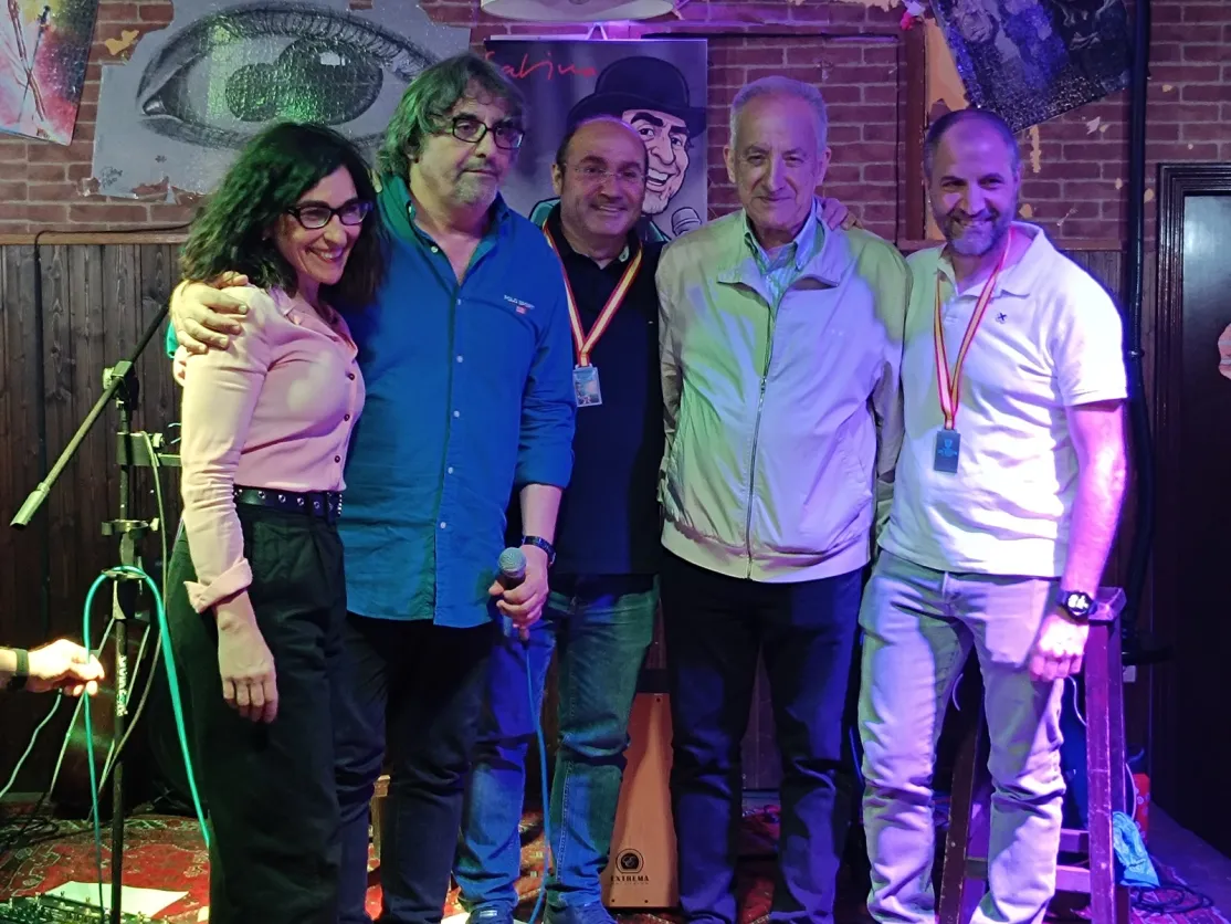 Entrega de trofeos en el Torneo de Pádel solidario en San Agustín de Guadalix 2026 a beneficio de Manos Unidas