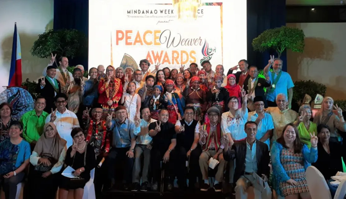 Foto Manos Unidas - Premios Tejedores de Paz