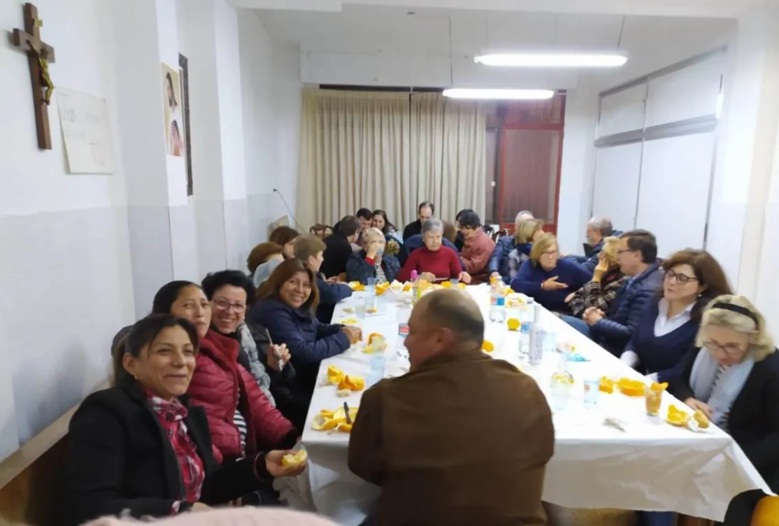 Cena del Hambre en la parroquia de San Dionisio y San Pancracio. Manos Unidas Valencia. 