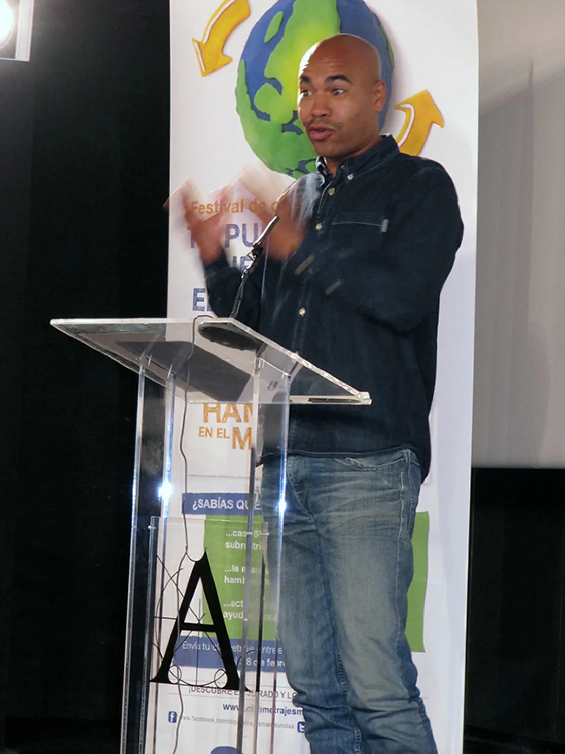 Santiago Zannou en la presentación de esta V Edición del Festival de Clipmetrajes Manos Unidas. Foto: Irene H-Sanjuán/Manos Unidas