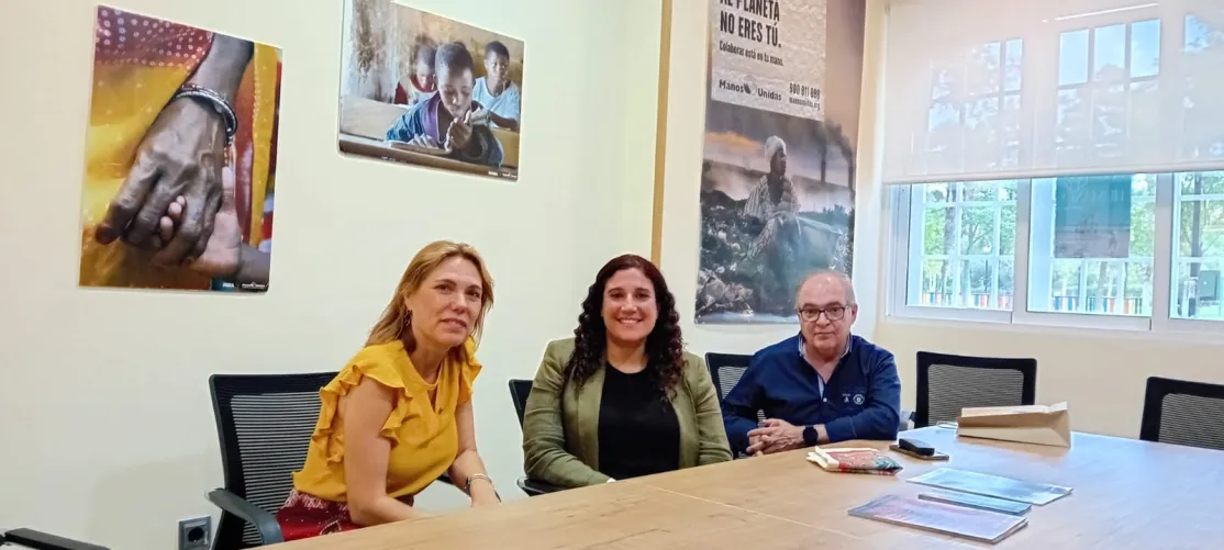 El Ayuntamiento de Murcia visita la sede de Manos Unidas para conocer la Memoria 2023