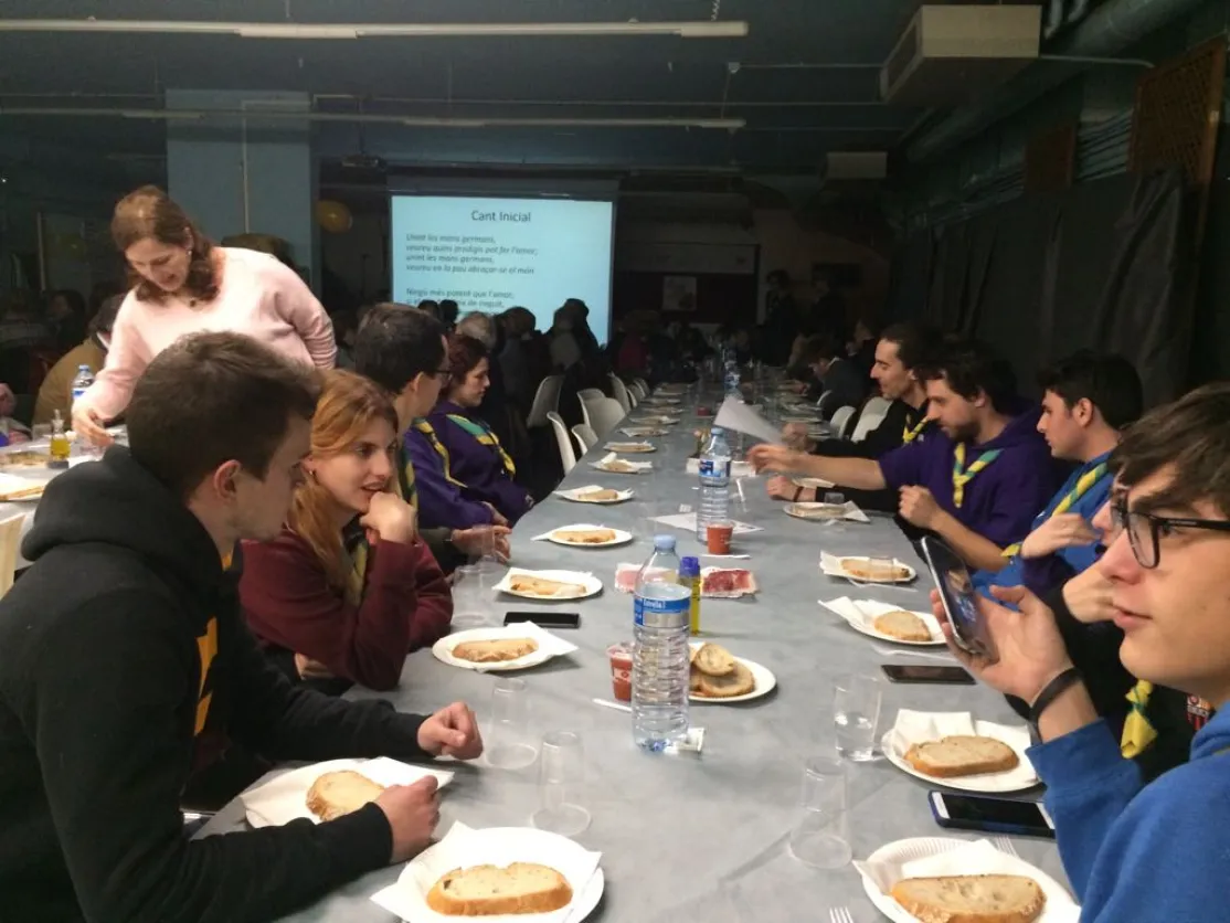 Cena solidaria en la parroquia Sant Joan de Reus