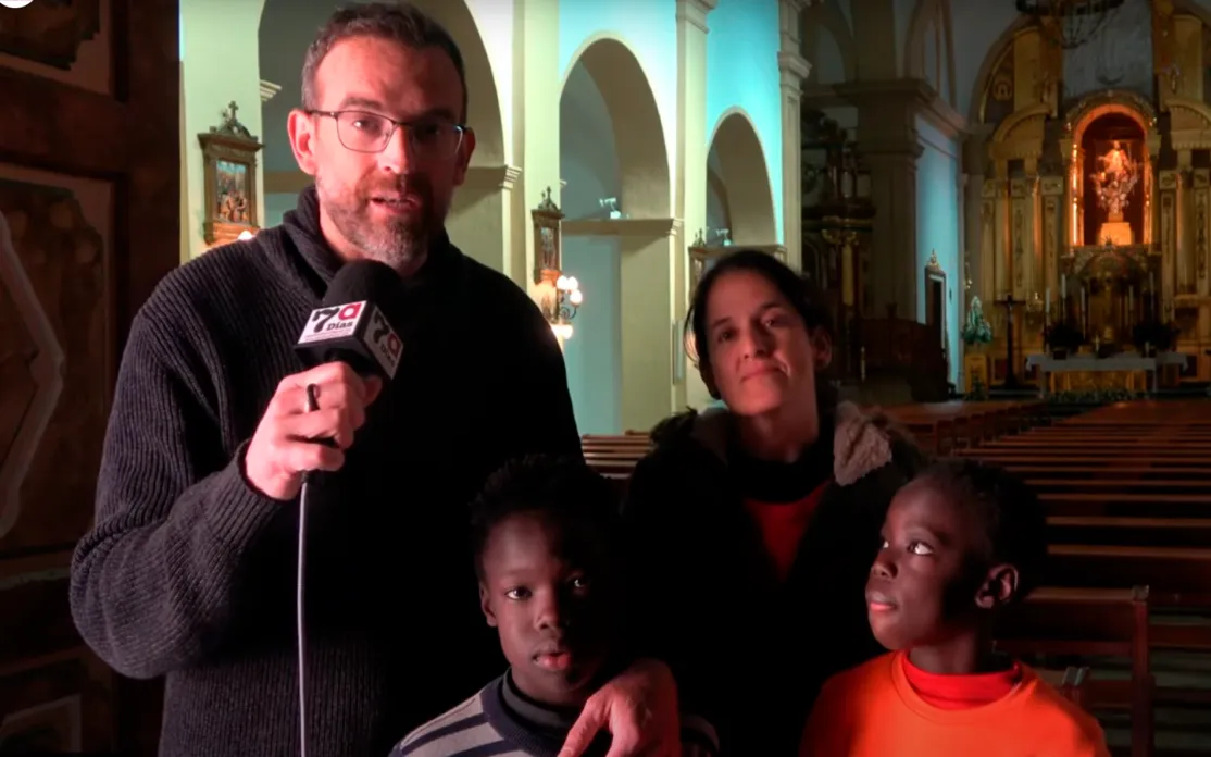 Familia misionera visita Alhama para "acabar con el hambre"